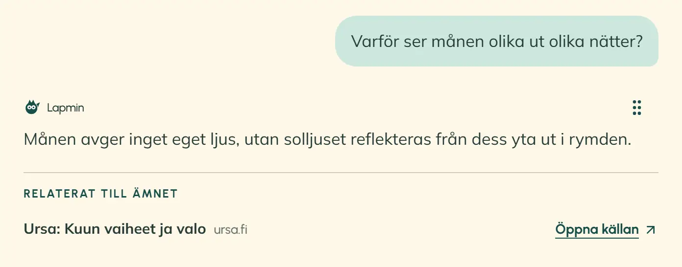En elev frågar varför månen ser olika ut olika nätter. Svaret har ingen källhänvisning. Under ”Relaterat till ämnet” visas en sida från Ursa om månens faser, med länken ”Öppna källan”.