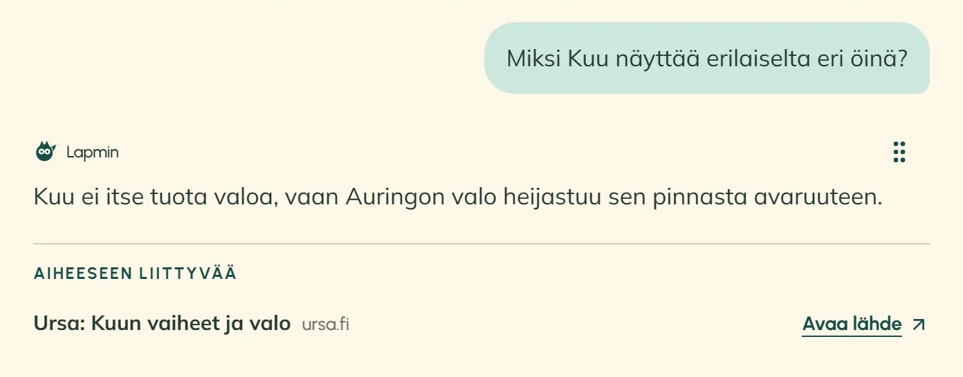 Oppilas kysyy, miksi Kuu näyttää erilaiselta eri öinä. Lapminin vastauksessa ei ole lähdemerkintää, ja sen alla kohdassa Aiheeseen liittyvää on yksi sivu, Ursa: Kuun vaiheet ja valo, ja sen Avaa lähde -linkki.