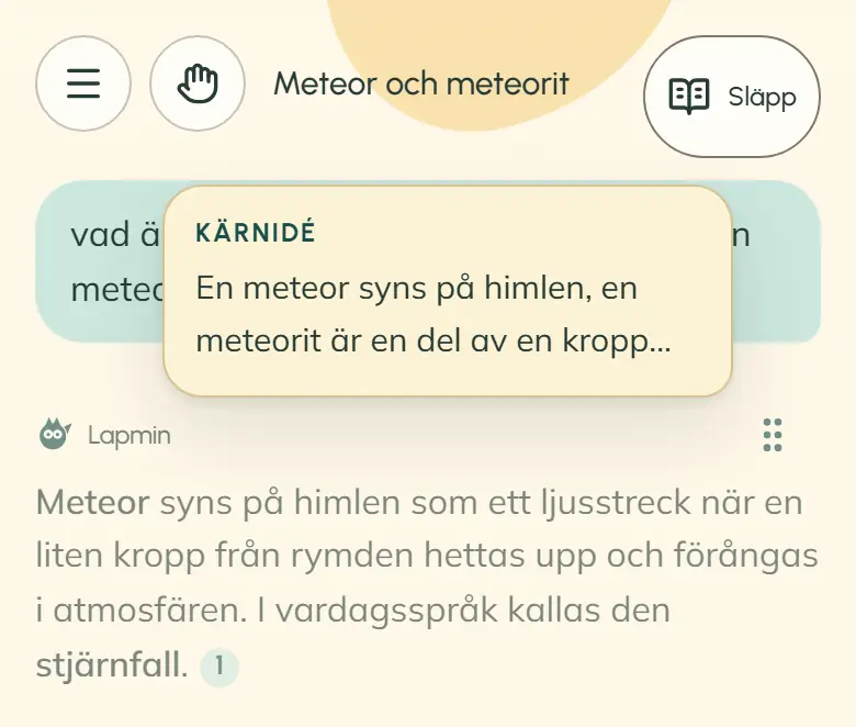 Samma kort dras mot knappen ”Släpp” i telefonvyn. Svaret bakom tonas ned.